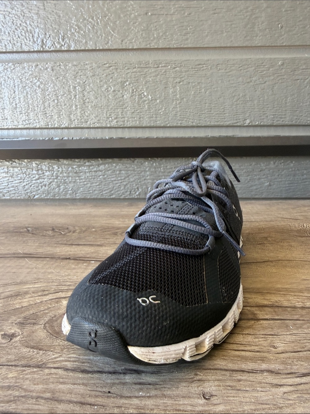 On Swiss Engineering Women’s sneakers size W 7